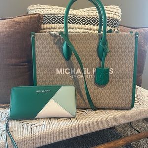 Michael Kors Medium Mirella Palmetto Green